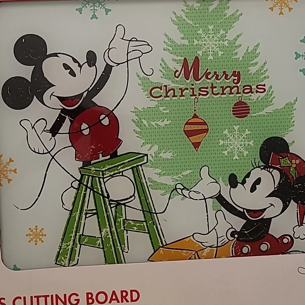 🌲 NWT Disney Mickey Mouse Christmas Glass Cutting Board